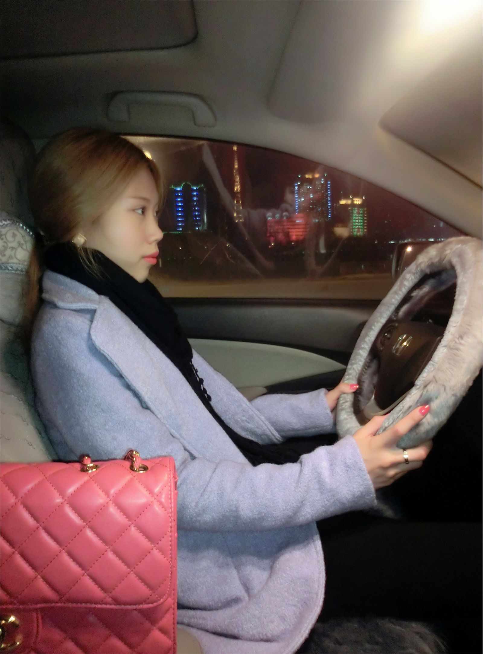 花哨尤物saisai的微博列表微女郎 2